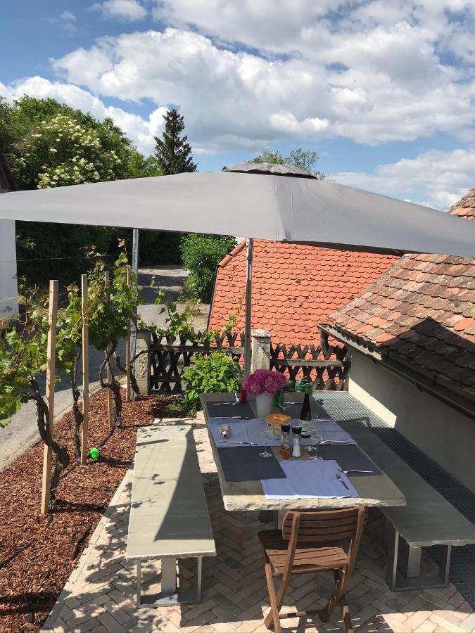 Villa Weinkellerurlaub Roeschitz Roggendorf Exterior foto