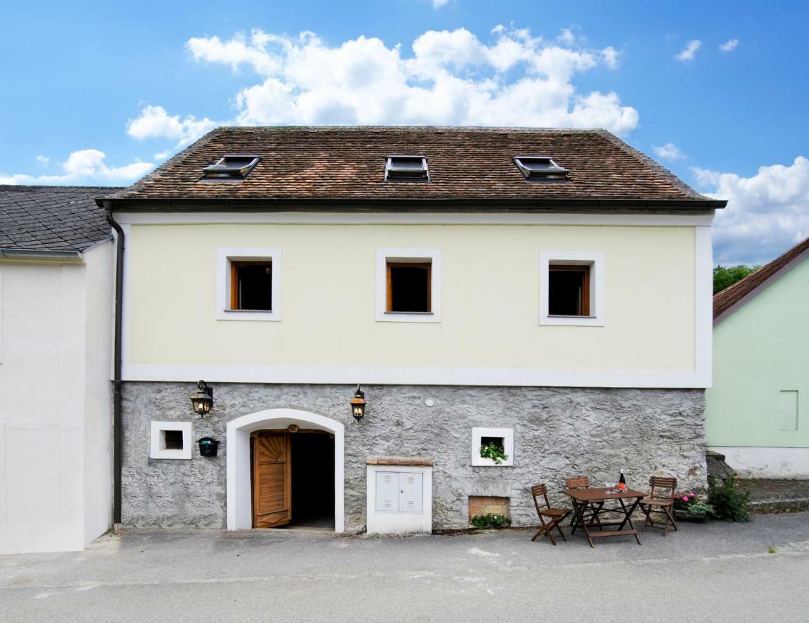 Villa Weinkellerurlaub Roeschitz Roggendorf Exterior foto